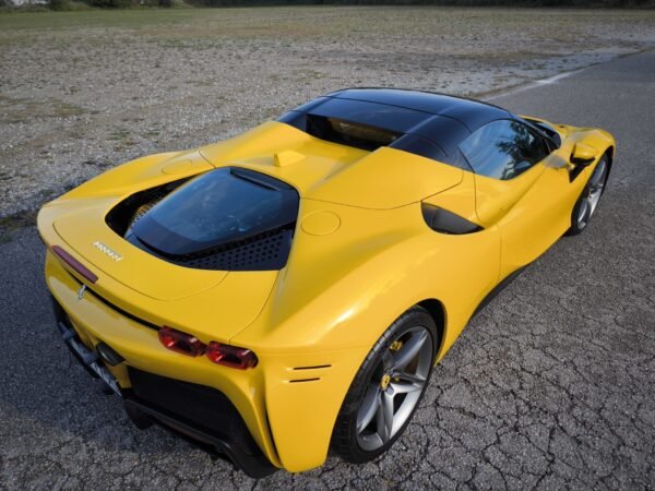Ferrari SF90 Spider - Image 5