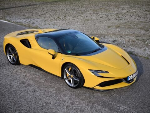 Ferrari SF90