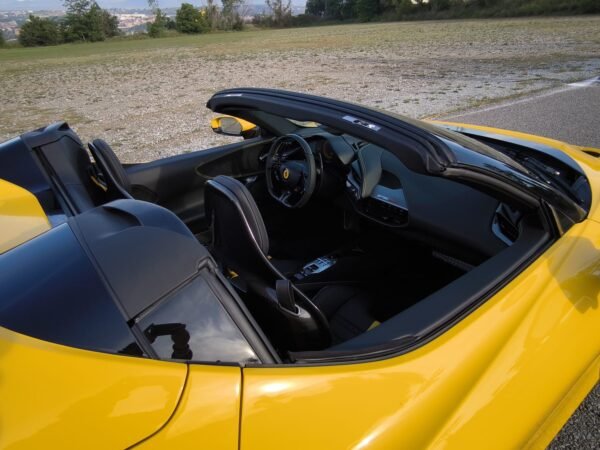 Ferrari SF90 Spider - Image 11