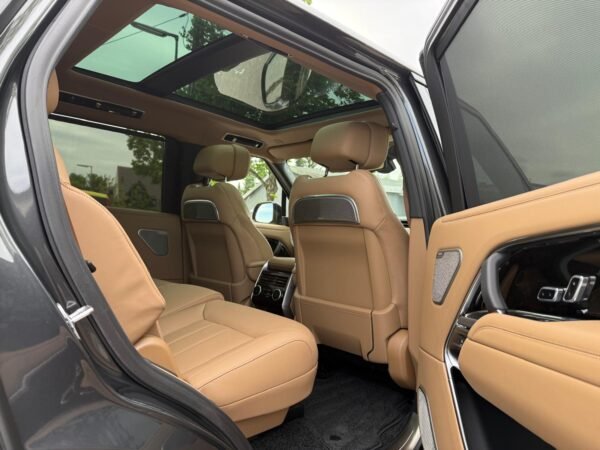 Land Rover Range Rover Vogue D350 Autobiography - Image 7