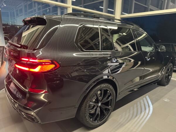 BMW X7 M60i - Image 3