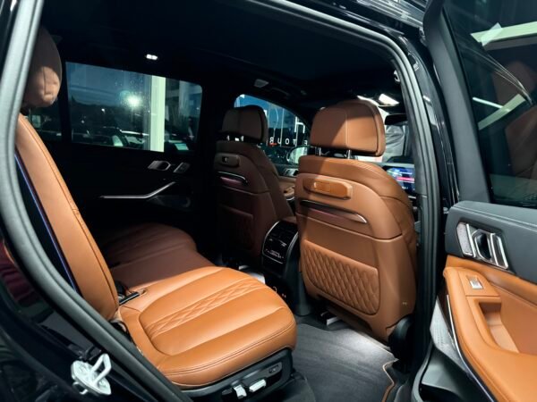 BMW X7 M60i - Image 5