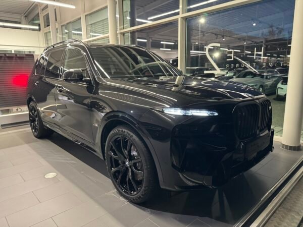 BMW X7 M60i