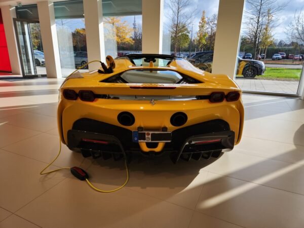 Ferrari SF90 Spider - Image 4