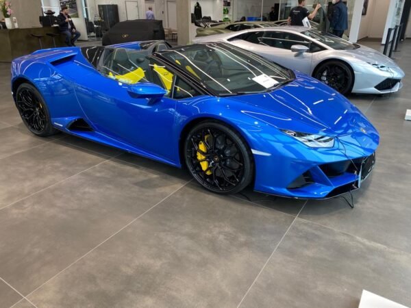 Lamborghini Huracan Evo Spider - Image 2