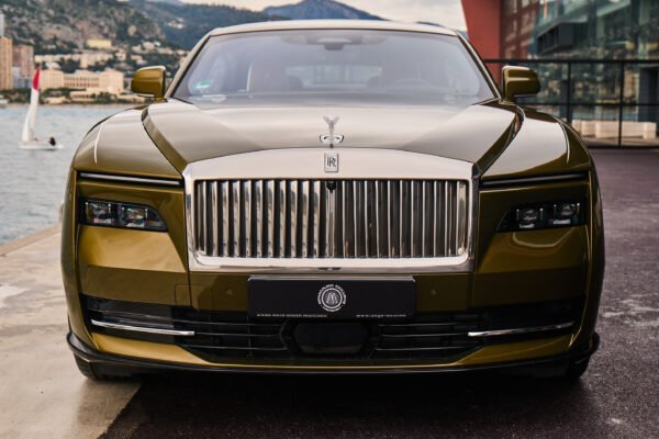 Rolls Royce Spectre - Image 2