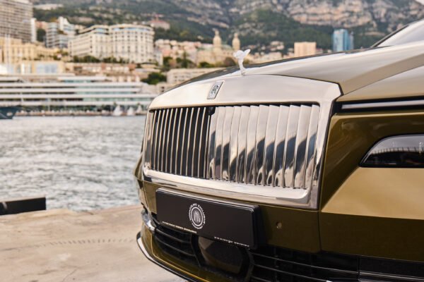 Rolls Royce Spectre - Image 3
