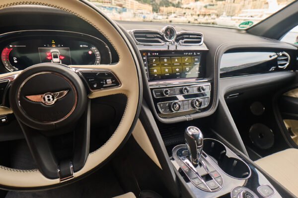 Bentley Bentayga - Image 6
