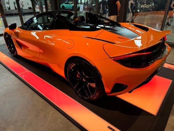 McLaren 750s Spider - Image 8