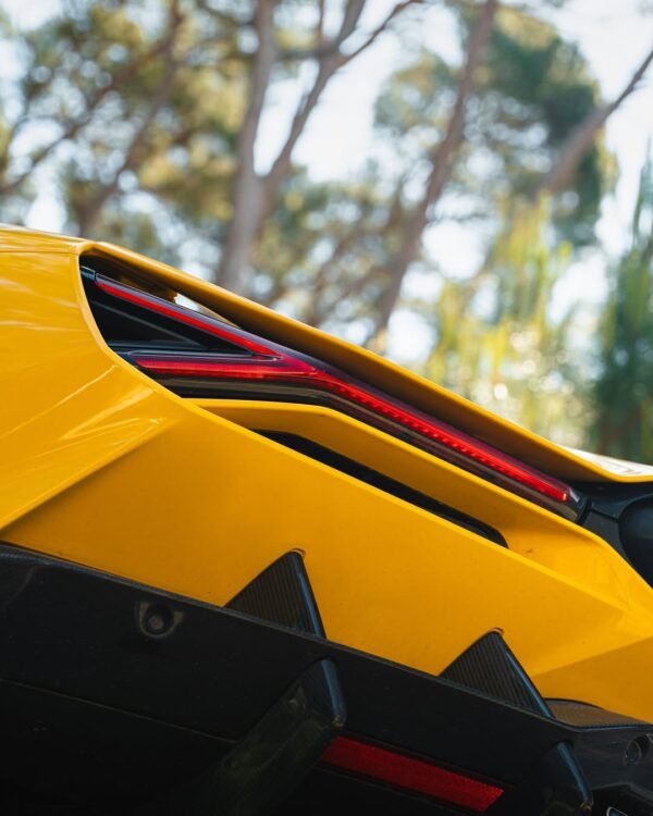 Lamborghini Revuelto - Image 7