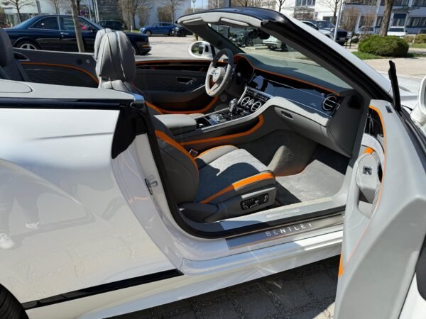 Bentley Continental GTC Speed - Image 10