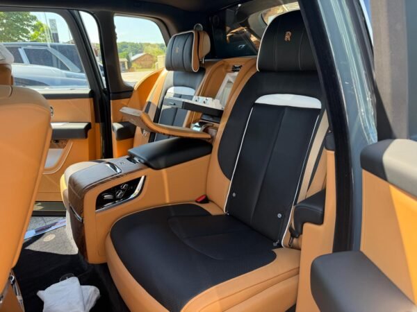 Rolls Royce Cullinan - Image 7