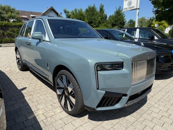 Rolls Royce Cullinan - Image 6